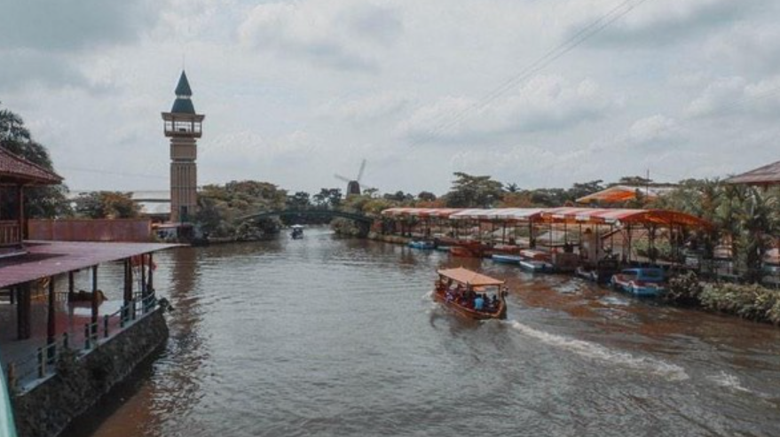 Taman Wisata Matahari, Indonesia